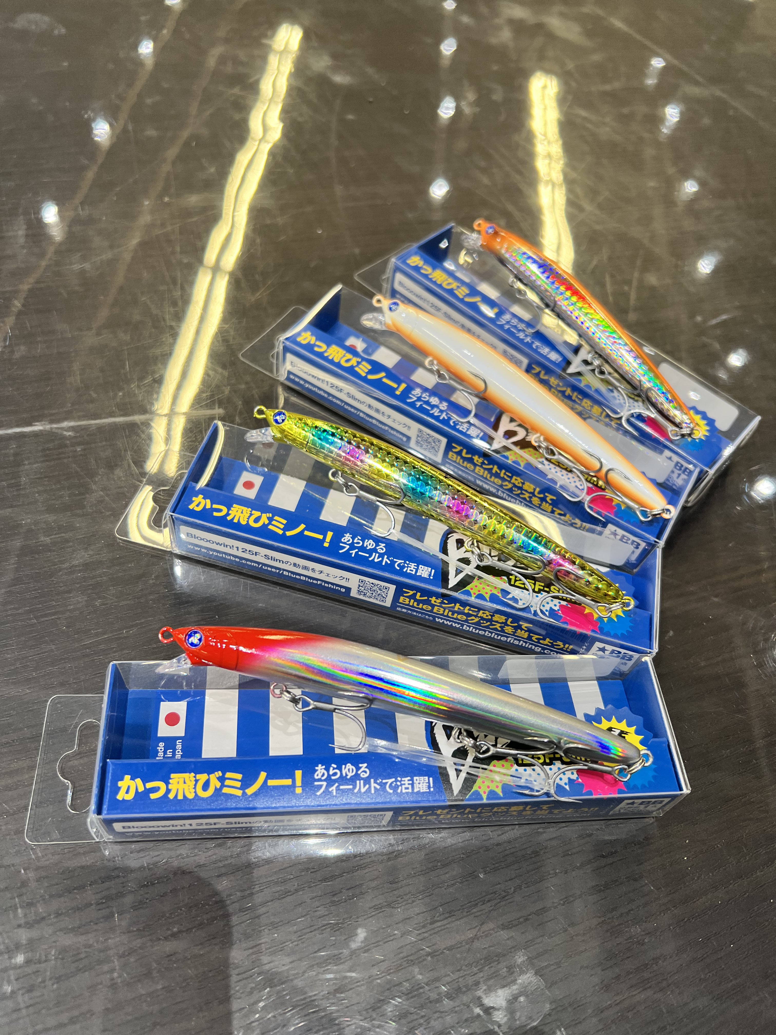 少量ですがBlue Blue・BloooWin!125F-slim入荷しました！！｜AZem